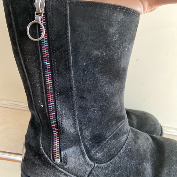 UGG - Picture 3 of 4